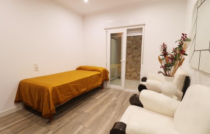 Reventa - Apartamento / piso - Elche - Reina Victoria-Miguel Hernández