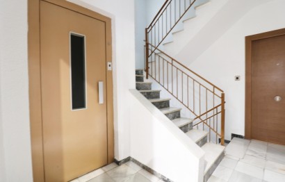 Reventa - Apartamento / piso - Elche - Reina Victoria-Miguel Hernández