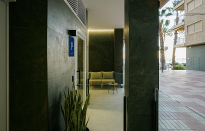 Obra nueva - Negocio - Santa Pola - Playa Levante