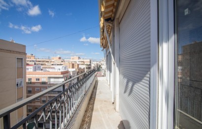 Reventa - Ático - Elche - Centro