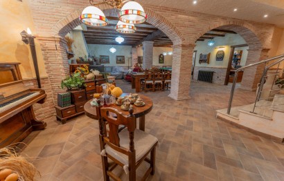 Reventa - Villa - Peña las aguilas - Peña de Las Águilas