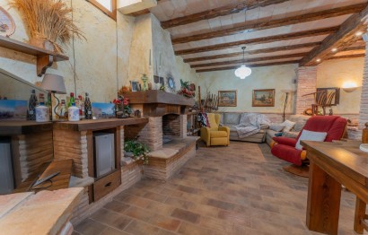 Reventa - Villa - Peña las aguilas - Peña de Las Águilas