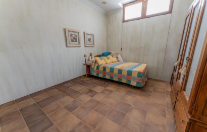 Reventa - Villa - Peña las aguilas - Peña de Las Águilas