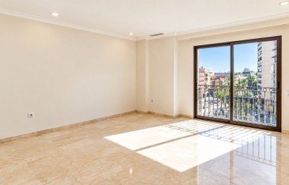 Reventa - Apartamento / piso - Elche - Centro