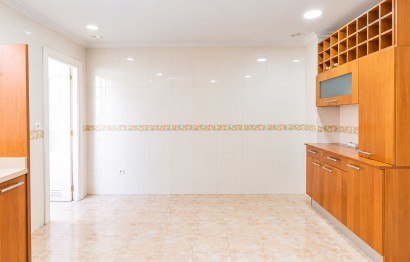 Reventa - Apartamento / piso - Elche - Centro
