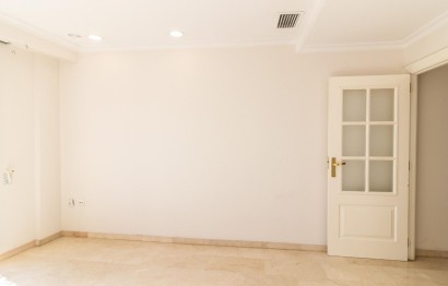 Reventa - Apartamento / piso - Elche - Centro