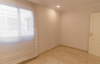 Reventa - Apartamento / piso - Elche - Centro