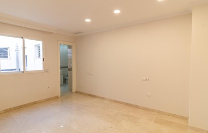 Reventa - Apartamento / piso - Elche - Centro