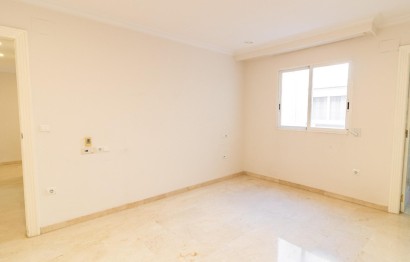 Reventa - Apartamento / piso - Elche - Centro