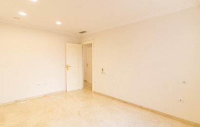Reventa - Apartamento / piso - Elche - Centro