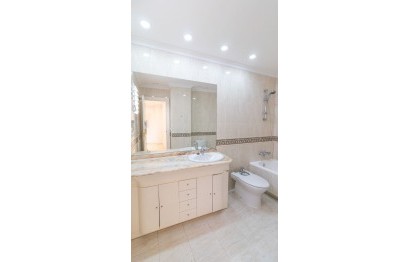 Reventa - Apartamento / piso - Elche - Centro