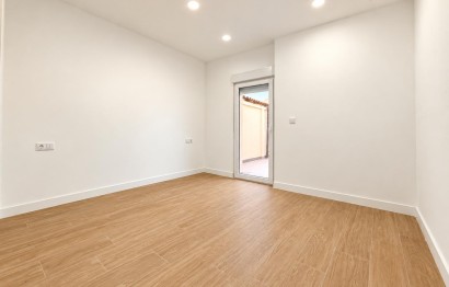 Resale - Apartment / flat - Elche - Plaza Crevillente-Juzgados