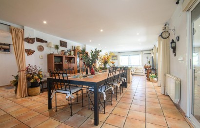 Reventa - Villa - Peña las aguilas - Peña de Las Águilas