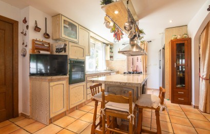 Reventa - Villa - Peña las aguilas - Peña de Las Águilas