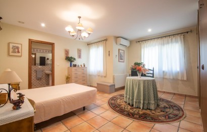 Reventa - Villa - Peña las aguilas - Peña de Las Águilas