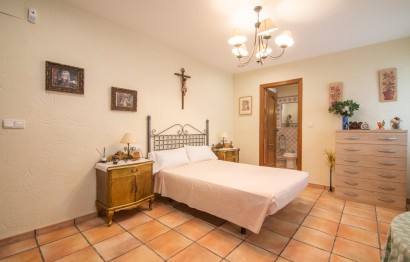 Reventa - Villa - Peña las aguilas - Peña de Las Águilas
