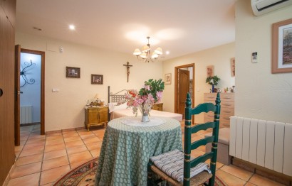 Reventa - Villa - Peña las aguilas - Peña de Las Águilas