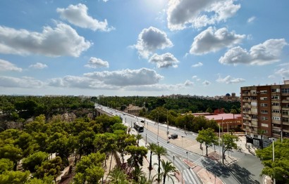 Alquiler a largo plazo - Apartamento / piso - Elche - Corazon de Jesus