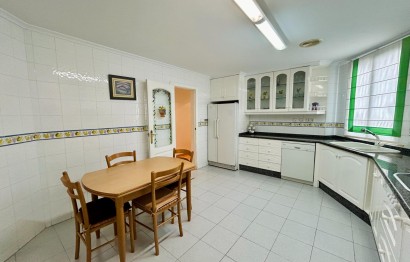 Alquiler a largo plazo - Apartamento / piso - Elche - Corazon de Jesus