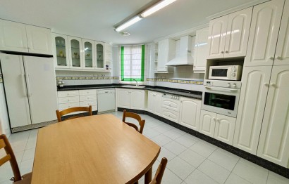 Alquiler a largo plazo - Apartamento / piso - Elche - Corazon de Jesus