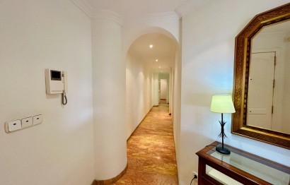 Alquiler a largo plazo - Apartamento / piso - Elche - Corazon de Jesus