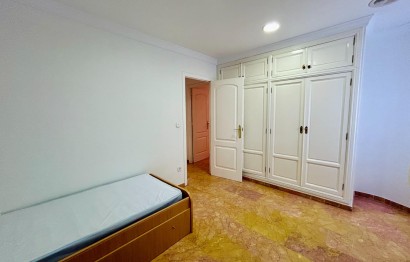 Alquiler a largo plazo - Apartamento / piso - Elche - Corazon de Jesus