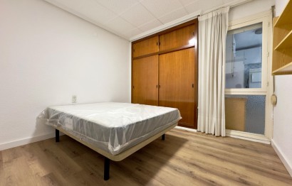 Alquiler a largo plazo - Apartamento / piso - Elche - Corazon de Jesus