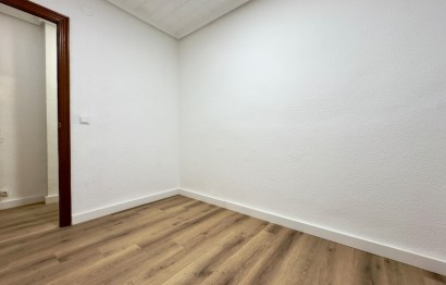 Alquiler a largo plazo - Apartamento / piso - Elche - Corazon de Jesus