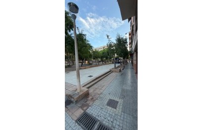 Revente - Commercial - Elche - Plaza Madrid