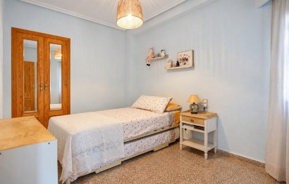 Resale - Apartment / flat - Arenales del Sol - Tercera linea playa