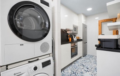Resale - Apartment / flat - Arenales del Sol - Tercera linea playa