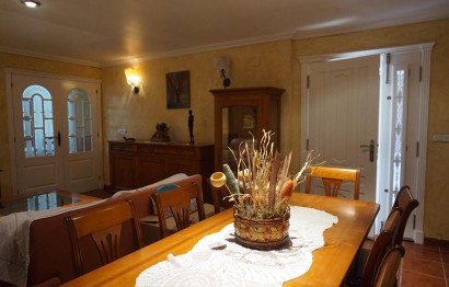 Resale - Villa - Perleta - Maitino-Perleta