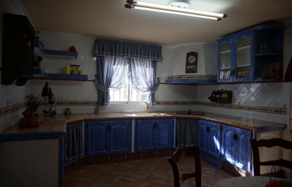Resale - Villa - Perleta - Maitino-Perleta