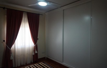 Resale - Villa - Perleta - Maitino-Perleta
