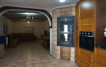 Resale - Villa - Perleta - Maitino-Perleta