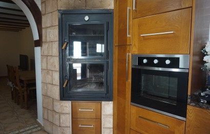 Resale - Villa - Perleta - Maitino-Perleta