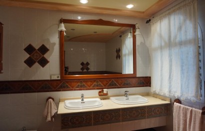 Resale - Villa - Perleta - Maitino-Perleta