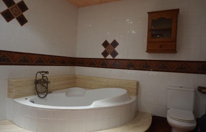 Resale - Villa - Perleta - Maitino-Perleta