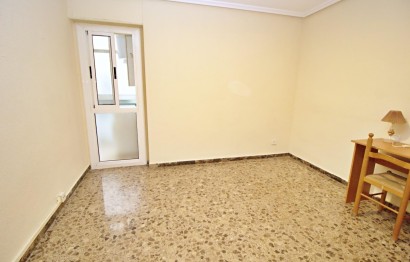 Resale - Apartment / flat - Elche - Plaza Madrid