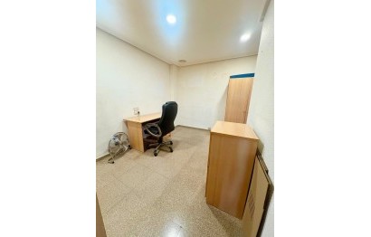 Reventa - Apartamento / piso - Elche - Plaza Crevillente-Juzgados