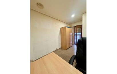 Reventa - Apartamento / piso - Elche - Plaza Crevillente-Juzgados