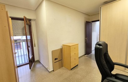 Reventa - Apartamento / piso - Elche - Plaza Crevillente-Juzgados