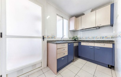 Resale - Apartment / flat - Alicante - Centro