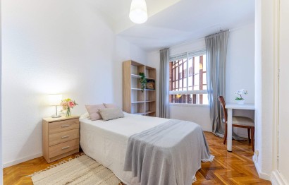 Resale - Apartment / flat - Alicante - Centro