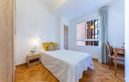 Resale - Apartment / flat - Alicante - Centro