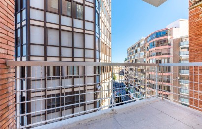 Resale - Apartment / flat - Alicante - Centro