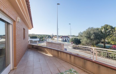 Reventa - Villa - La marina - Centro