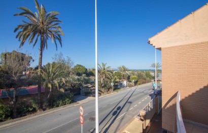 Reventa - Villa - La marina - Centro