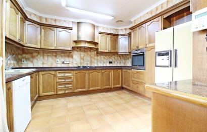 Resale - Apartment / flat - Elche - Center