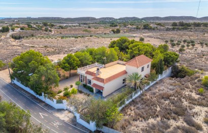 Reventa - Villa - Alicante - Ciudad de Asís - Font-Calent - El Bacarot